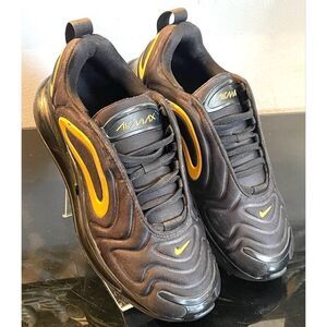 Nike Air Max 720 Black Metallic Gold AQ3196 014 Girls Youth Size 4Y